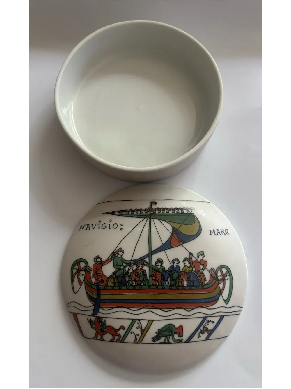 Limoges round trinket